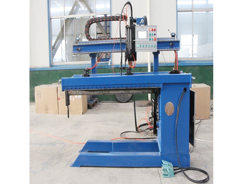 1.5m縱縫焊發(fā)往烏克蘭中。。。